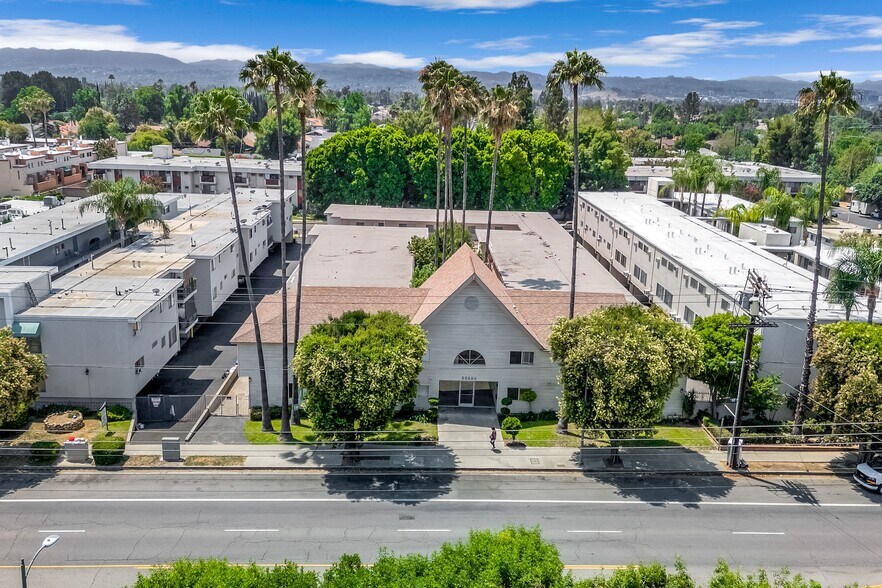 More Photos Of 20234 Roscoe Blvd, Los Angeles Apartments For Sale