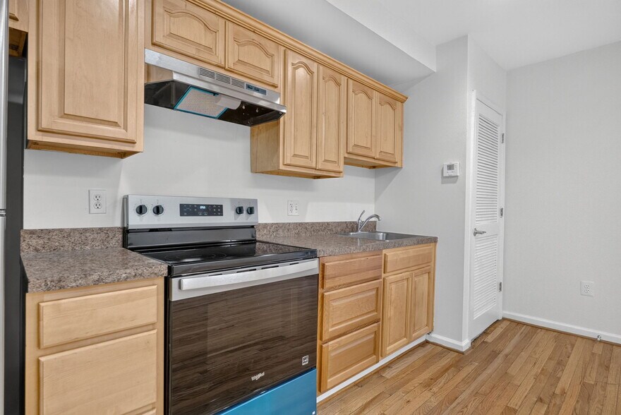 More Photos Of 1271-1275 Meigs Pl NE, Washington Apartments For Sale