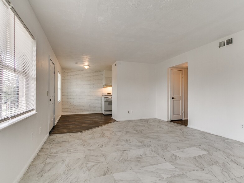 More Photos Of 1731 NW 32nd St, Oklahoma City Apartments For Sale