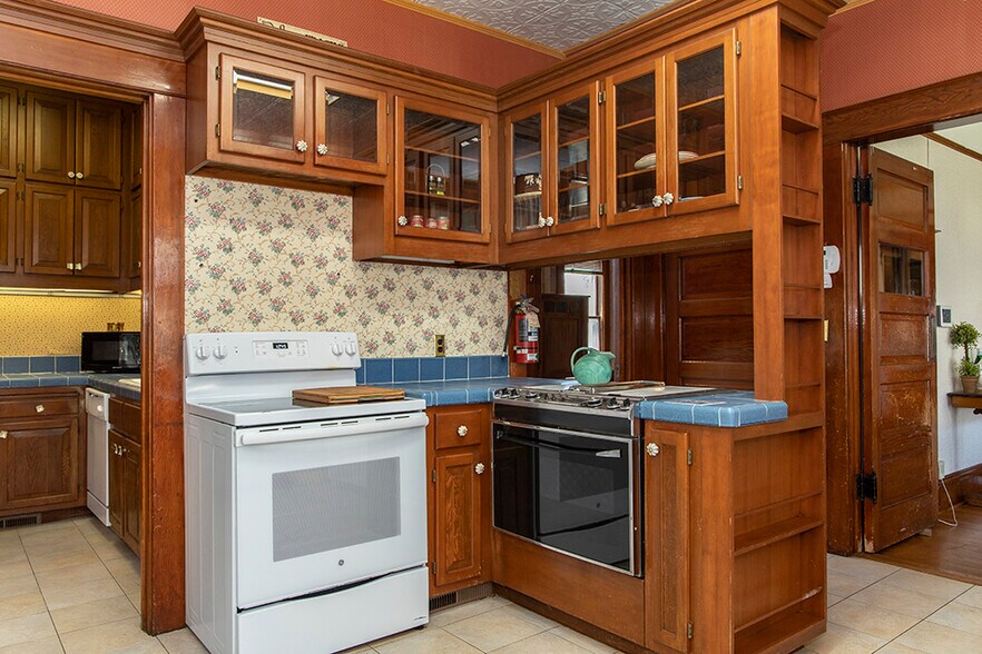 More Photos Of 139 SW I St, Grants Pass Specialty For Sale