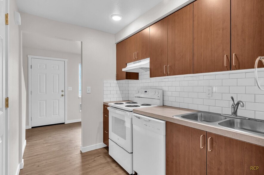 More Photos Of 13145 SE Division St, Portland Apartments For Sale