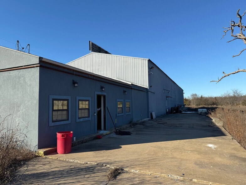 Primary Photo Of 1451 N Farmer Branch Rd, Ozark Industrial For Sale