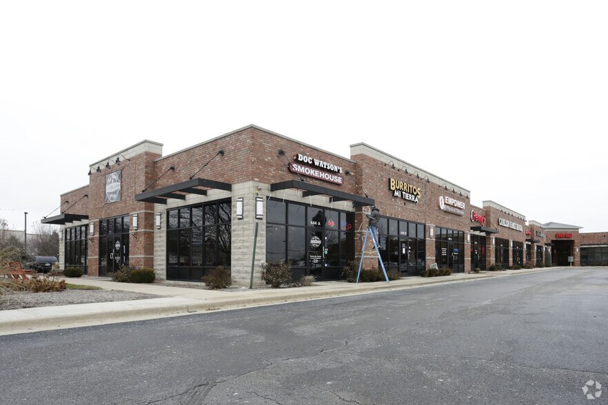 More Photos Of 444-464 N Weber Rd, Romeoville Freestanding For Lease