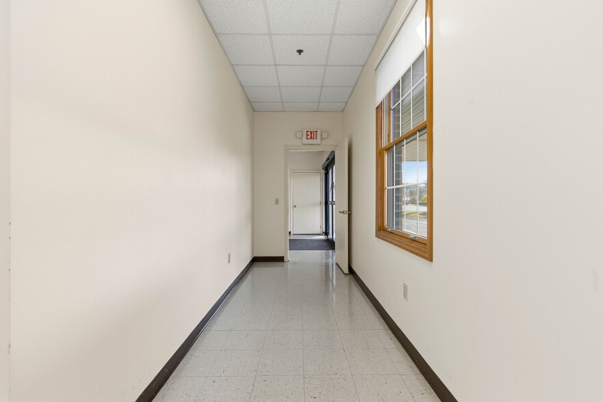 More Photos Of 86 Coraopolis Rd, Coraopolis Medical For Sale