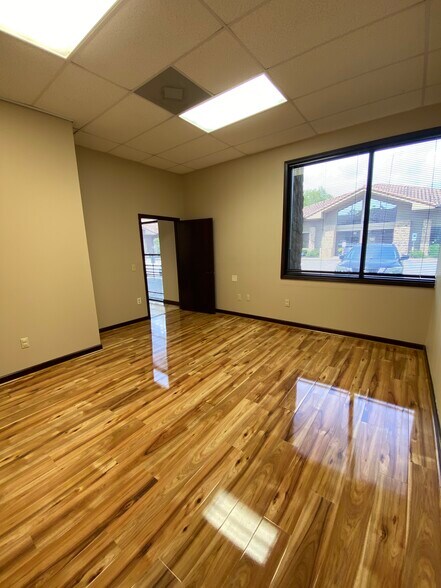 More Photos Of 1040 Wildewood Centre Dr, Columbia Office For Lease