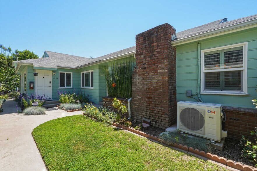More Photos Of 5236 Bellingham Ave, Valley Village Apartments For Sale