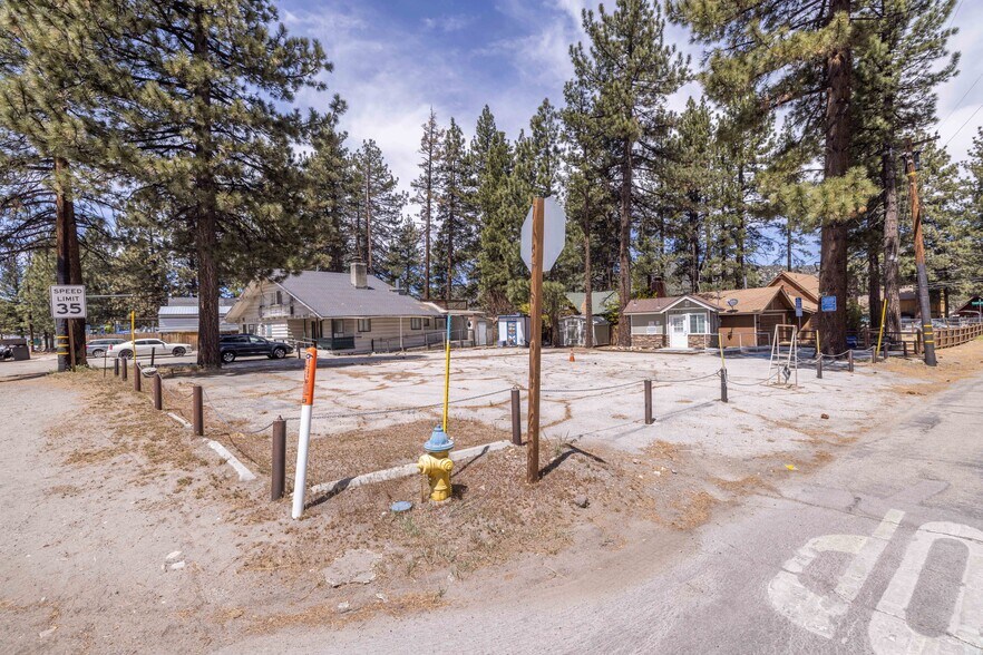 Primary Photo Of 401 W Big Bear Blvd, Big Bear City Auto Dealership For Lease