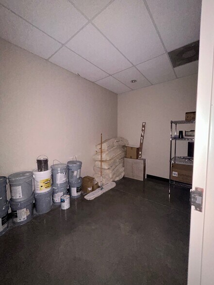 More Photos Of 5110 Oporto Madrid Blvd S, Irondale Freestanding For Lease