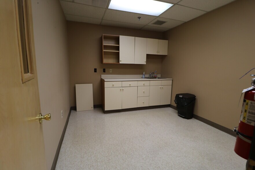 More Photos Of 275 Paterson Ave, Little Falls Medical For Lease
