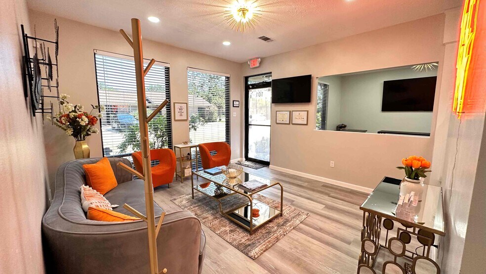 More Photos Of 618 W Main St, League City Medical For Lease
