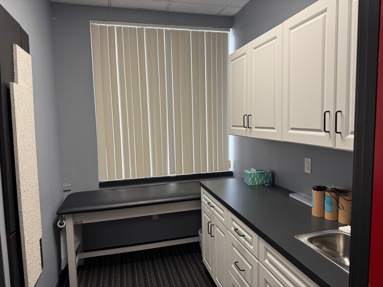 More Photos Of 70 New Canaan Ave, Norwalk Office For Sale