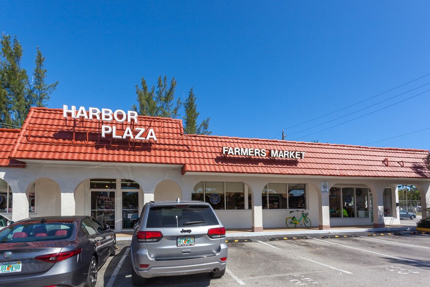 More Photos Of 51-99 Harbor Dr, Key Biscayne Storefront For Lease