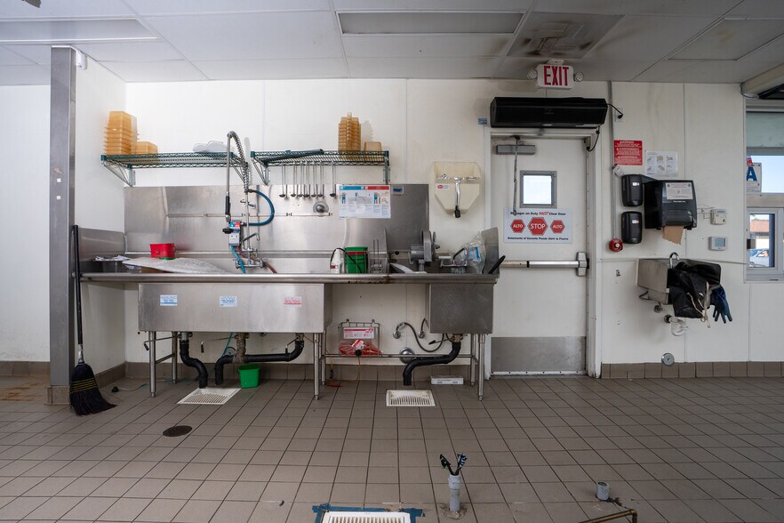 More Photos Of 7393 El Cajon Blvd, La Mesa Fast Food For Sale