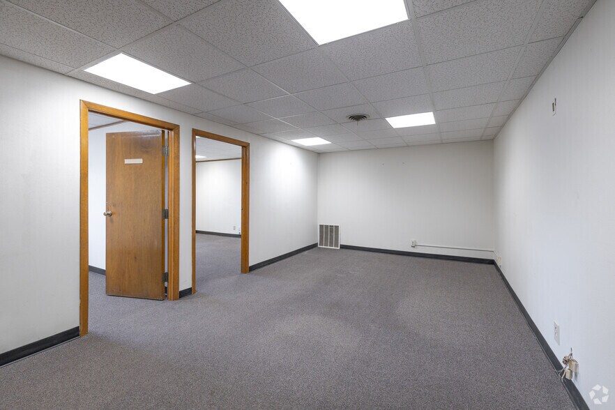 1515 Ellis St, Waukesha, WI 53186 Industrial For Lease