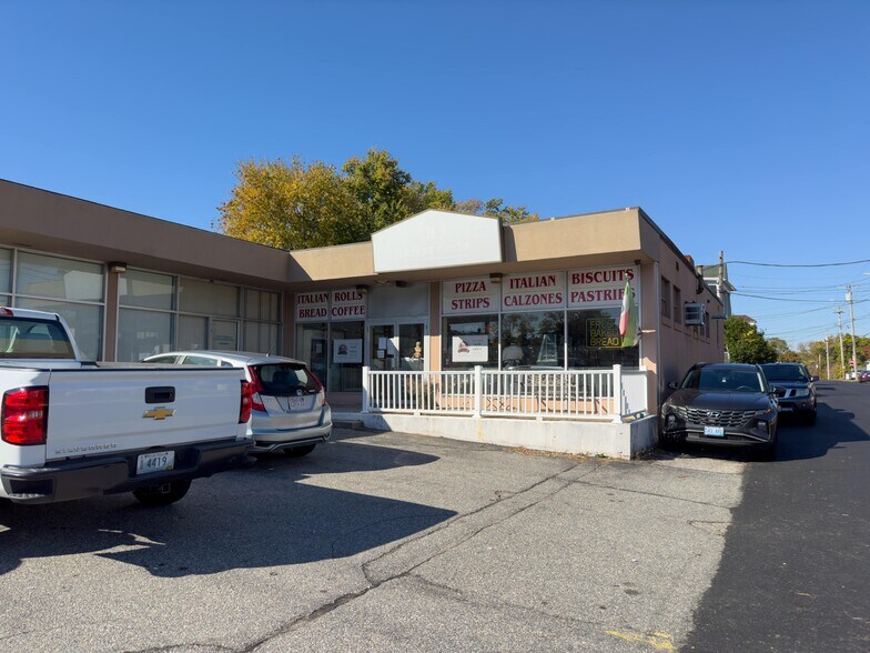 More Photos Of 567 Reservoir Ave, Cranston Storefront For Lease