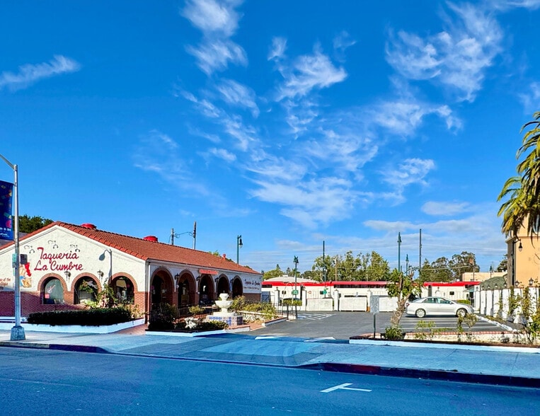 More Photos Of 28 N B St, San Mateo Restaurant For Lease