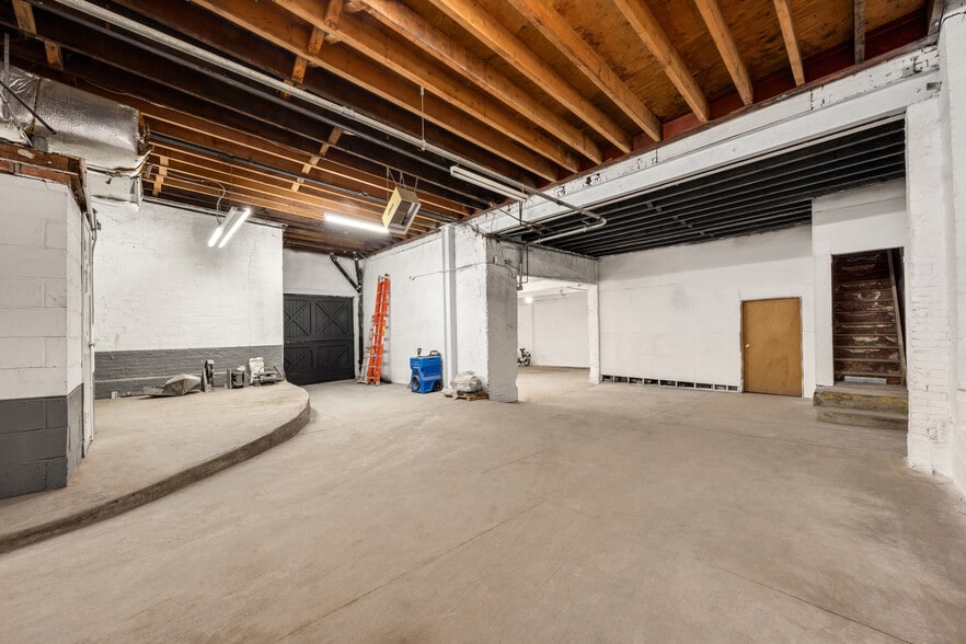 More Photos Of 439-441 11th St, Brooklyn Flex For Sale