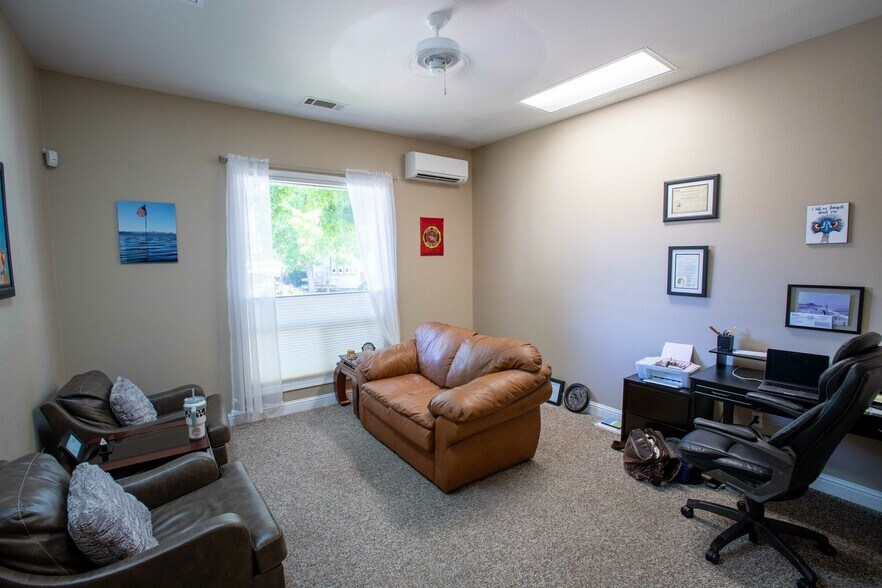More Photos Of 353 Park Marina Cir, Redding Loft Creative Space For Sale