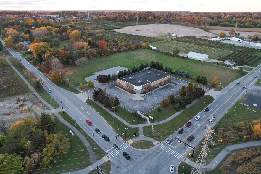 More Photos Of 63033 Van Dyke Rd, Washington Freestanding For Lease