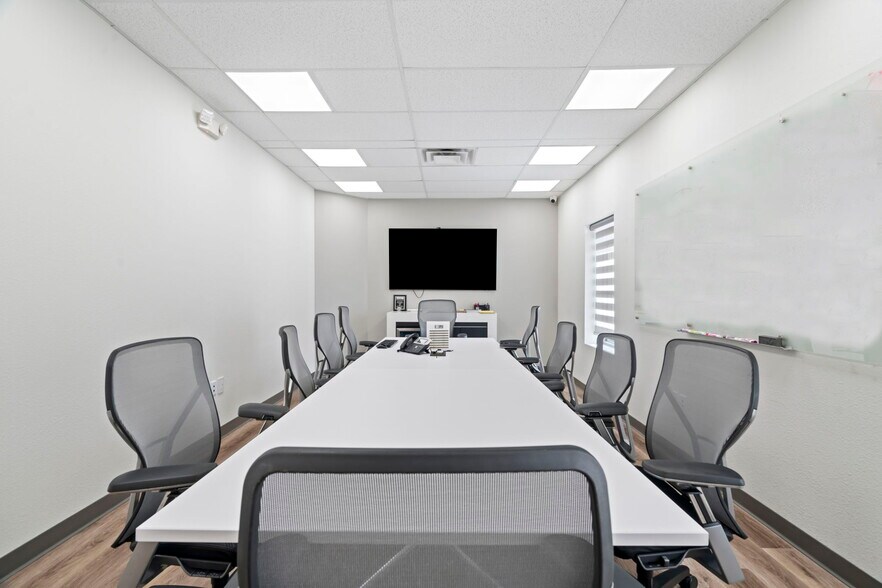 More Photos Of 3664 Walnut Bend Ln, Houston Office For Lease