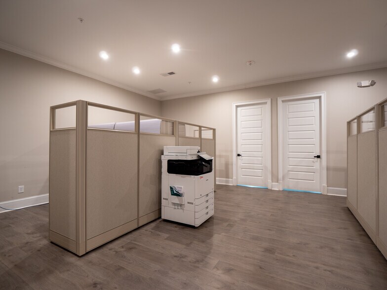 More Photos Of 3957 S Main St, Acworth Office For Sale