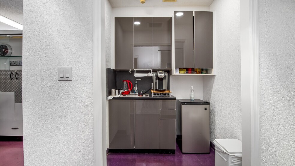 More Photos Of 7777 N University Dr, Tamarac Medical For Sale