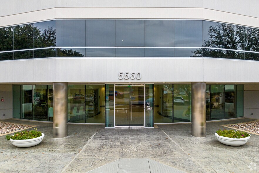 More Photos Of 5560 Tennyson Pky, Plano Office For Sale