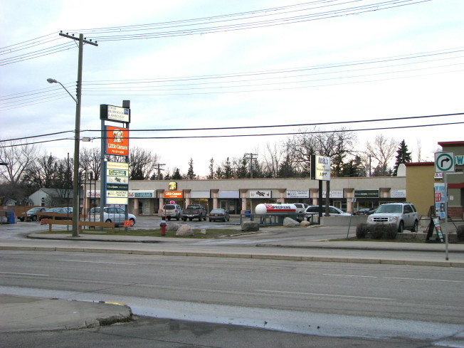 Primary Photo Of 3605-3623 Roblin Blvd, Winnipeg General Retail For Lease