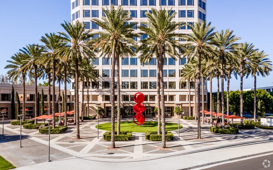 More Photos Of 100 Spectrum Center Dr, Irvine Coworking Space