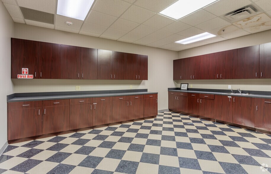 More Photos Of 50101 Governors Dr, Chapel Hill Office For Lease