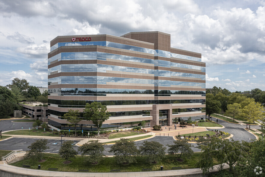 Primary Photo Of 12150 Monument Dr, Fairfax Office For Lease