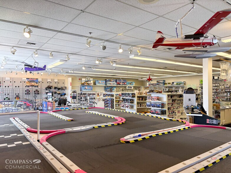 More Photos Of 61545 S Highway 97, Bend Storefront For Lease