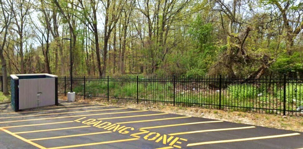 More Photos Of Saint Barnabas rd, Oxon Hill Land For Sale