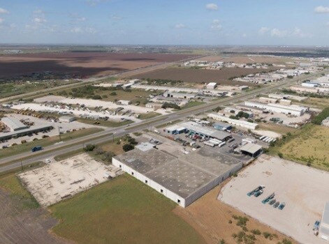 More Photos Of 6530 Leopard St, Corpus Christi Distribution For Lease