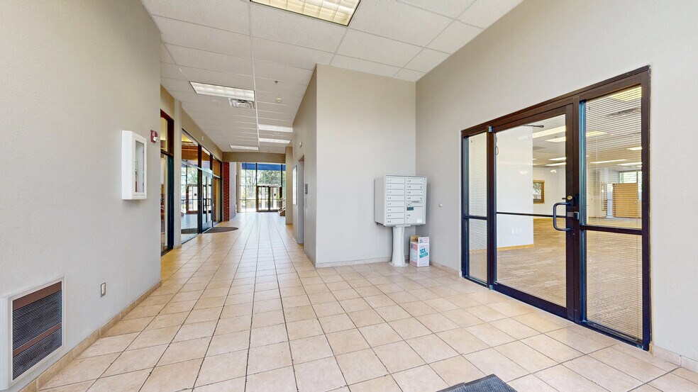 More Photos Of 2695 W Eisenhower Blvd, Loveland Office For Lease