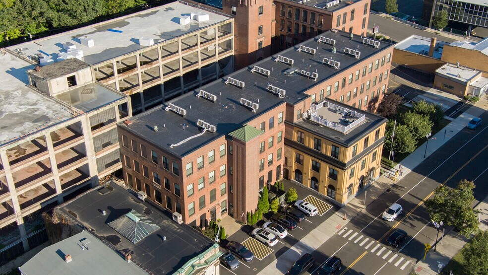 More Photos Of 153 Main St, Ansonia Warehouse For Lease