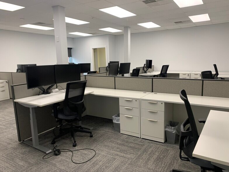 More Photos Of 85 E Catawba St, Belmont Office For Lease