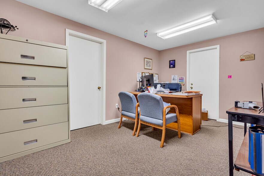 More Photos Of 55 Schoolhouse Rd, Whiting Warehouse For Sale