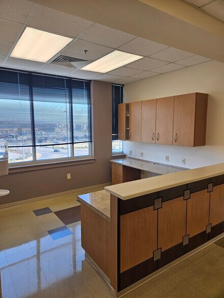 More Photos Of 8337 Us-72 Hwy, Madison Medical For Lease