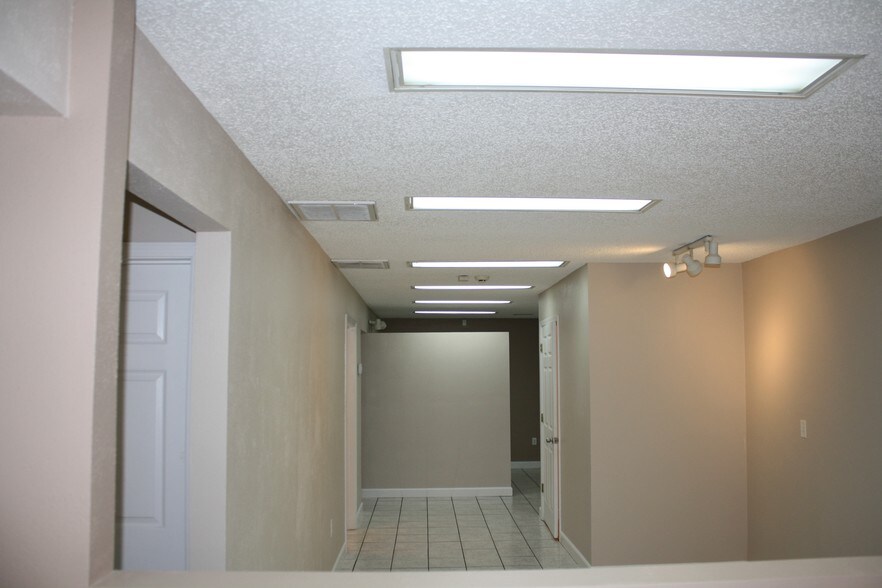 More Photos Of 4917 Maryville Rd, Granite City Office For Sale