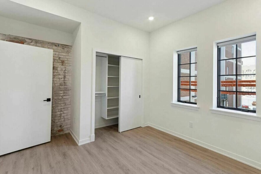 More Photos Of 500 N 13th St, Philadelphia Multifamily For Sale