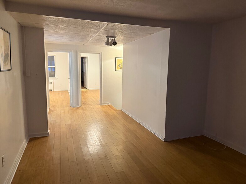 More Photos Of 7059 Castor Ave, Philadelphia Storefront Retail Residential For Sale