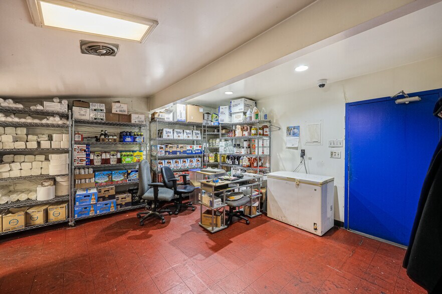 More Photos Of 7100 Sollers Point Rd, Baltimore Restaurant For Sale
