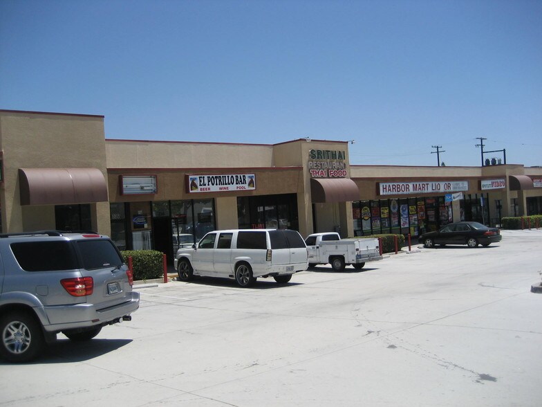More Photos Of 300-450 N Harbor Blvd, La Habra Unknown For Lease