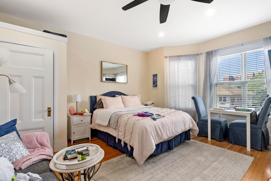 More Photos Of 14 Chiswick Rd, Brighton Apartments For Sale