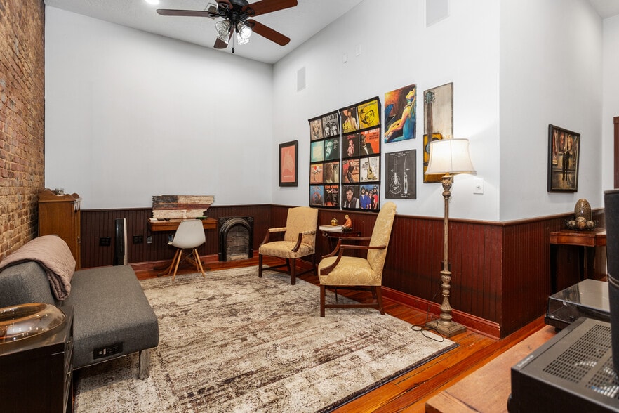 More Photos Of 1012 Noble St, Anniston Storefront Retail Office For Sale