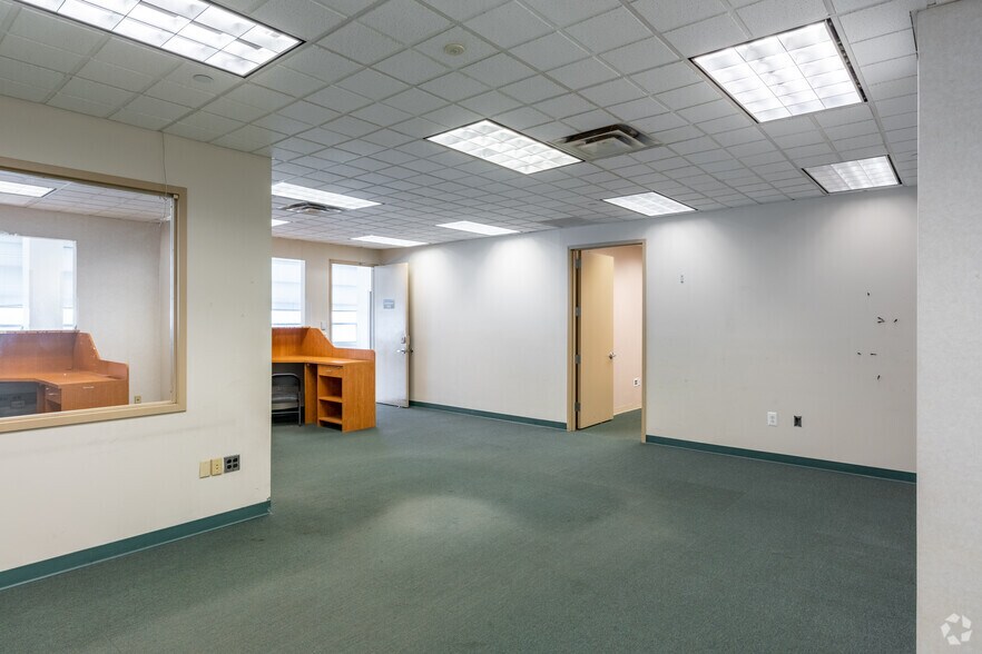 More Photos Of 159 E 125th St, New York Office For Lease