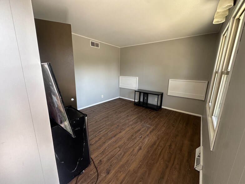 More Photos Of 10291 US Highway 14, Mazomanie Hotel For Sale