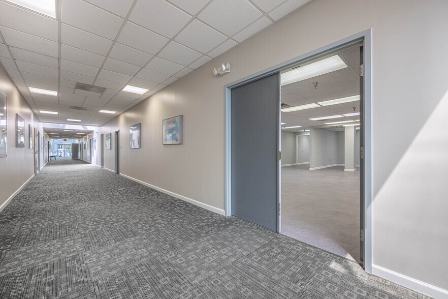 More Photos Of 7271 N Main St, Dayton Medical For Lease