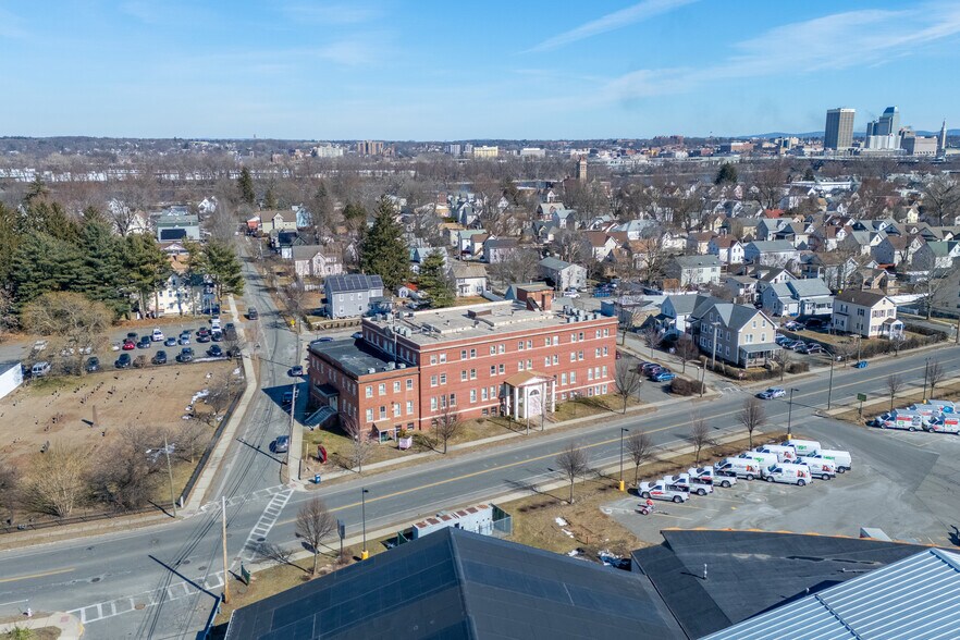 More Photos Of 425 Union St, West Springfield Office For Lease